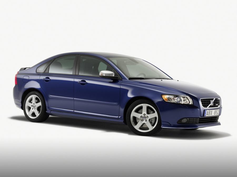  Volvo S40 R-Design 2008 года  (фото 7 из 18)